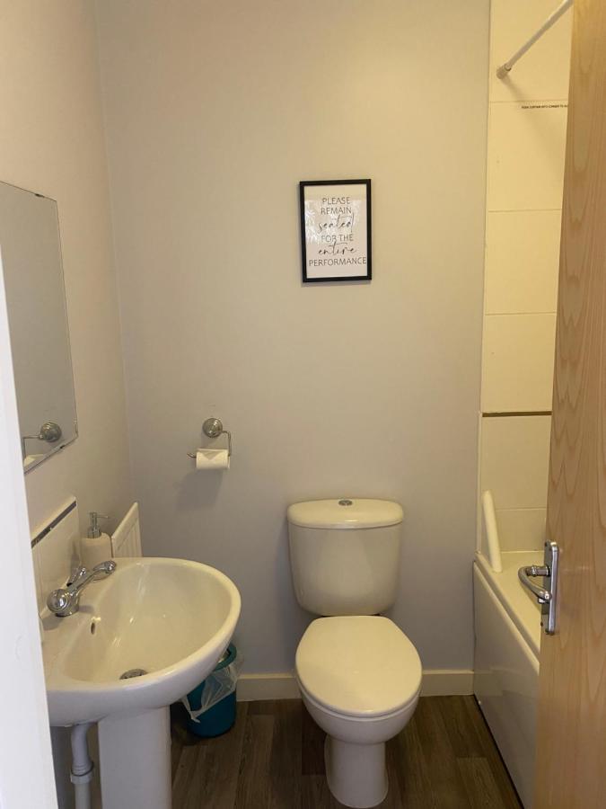 Villa Coventry City Centre Townhouse With Private Parking Exterior foto