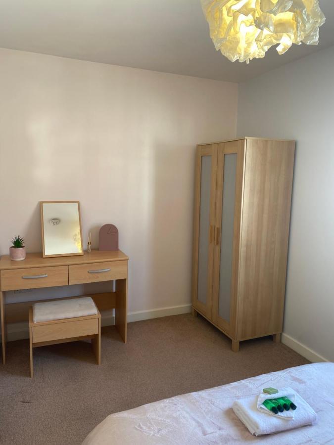 Villa Coventry City Centre Townhouse With Private Parking Exterior foto